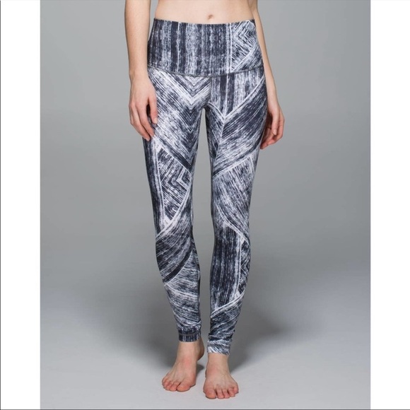 Lululemon- Wunder Under Pant *Full-On Luon (Roll Down) - Size 4 - Picture 2 of 11